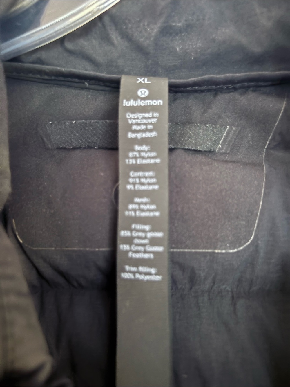 lululemon athletica Men's Black Quilted Puffer Vest - Picture 6 of 6